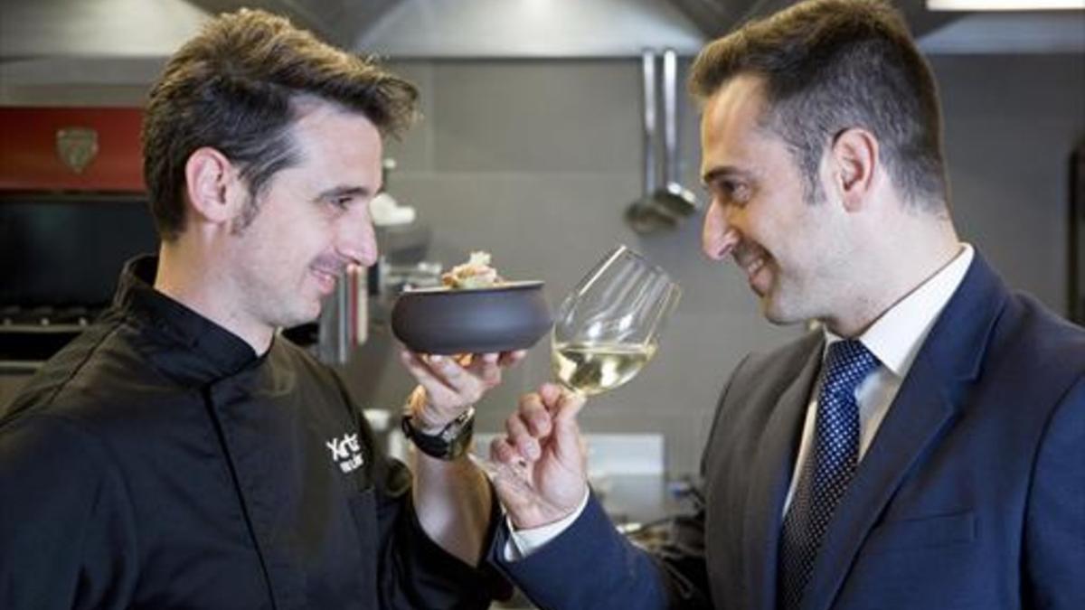 El cocinero Fran López y su hermano Joaquim, en Xerta Restaurant.