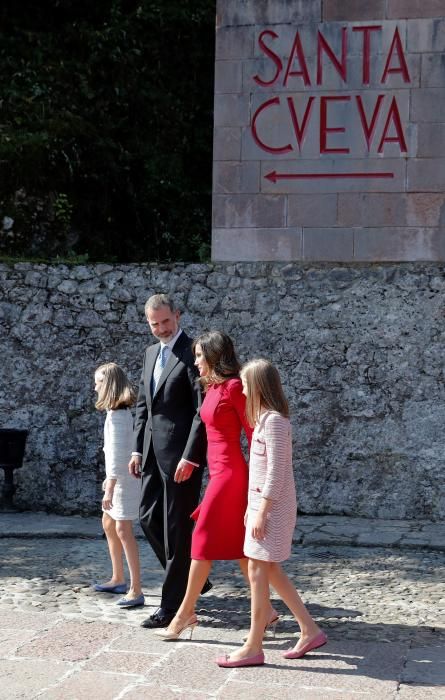 Visita de la Casa Real a Covadonga