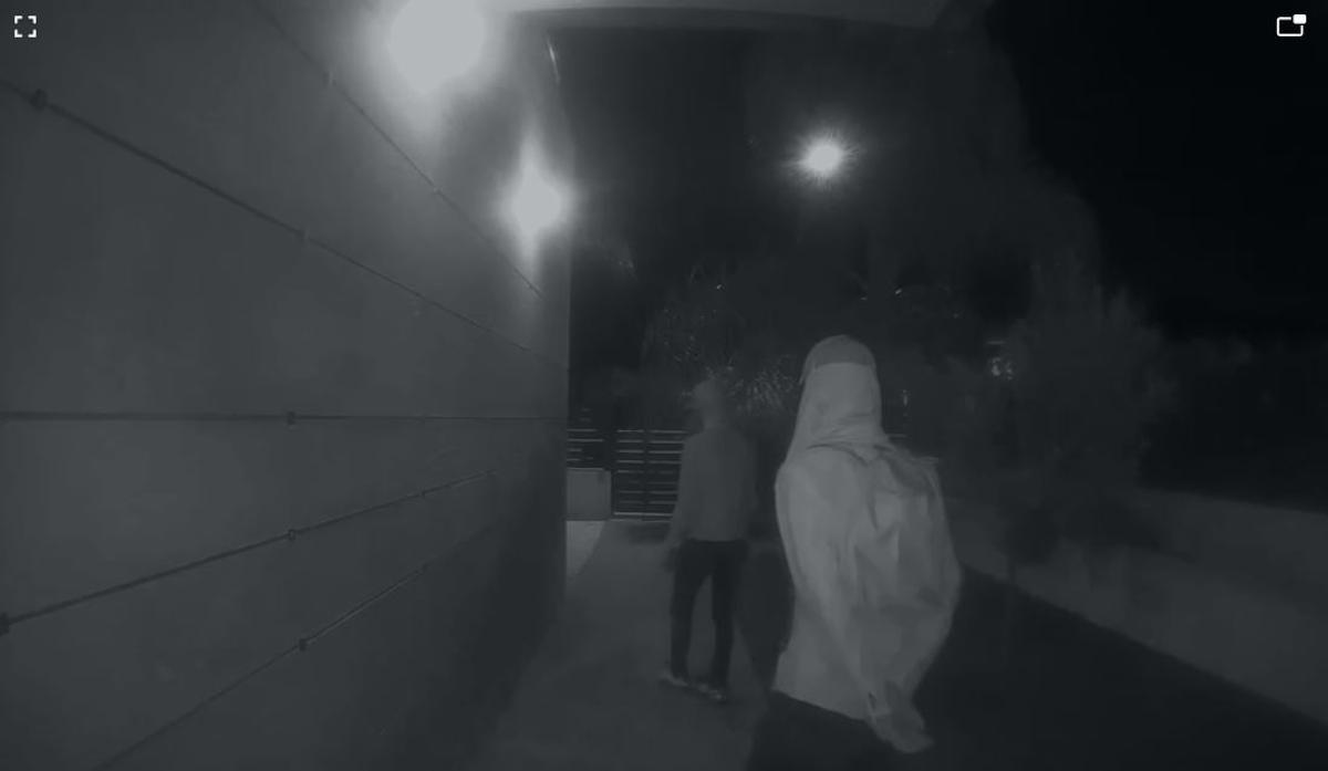Momento de la entrada a la casa
