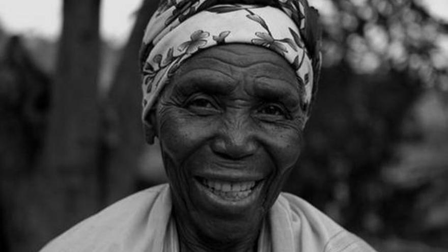Kenia acepta liberar a una anciana de 100 años de la cárcel por presión social