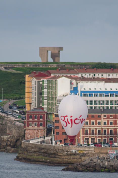 El globo de Gijón sobrevuela la ciudad