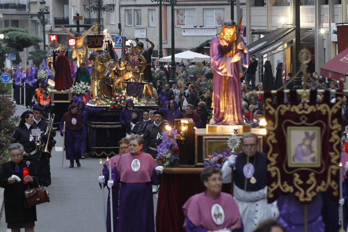 Foto de archivo de una de las procesiones de la Semana Santa de Vigo.