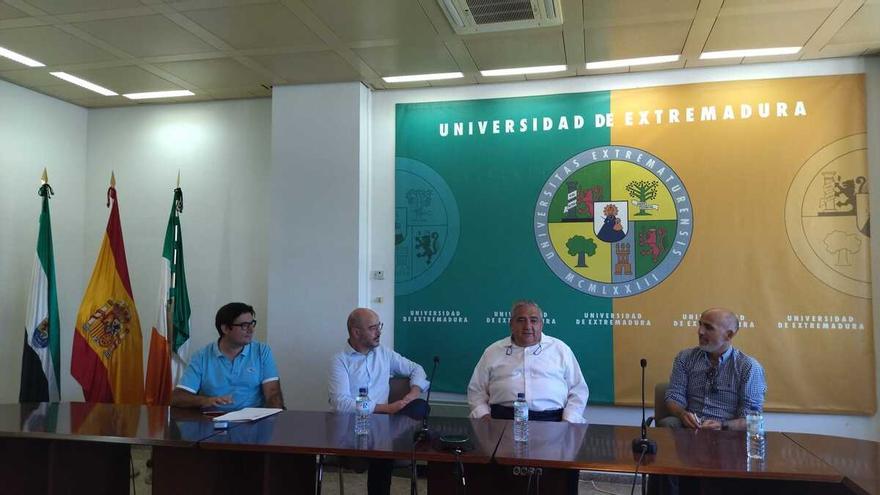 La UEx instalará paneles solares en los campus de Badajoz, Mérida y Cáceres