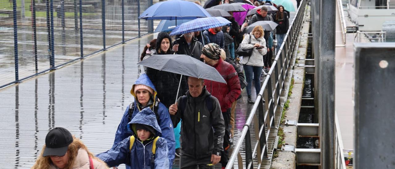 Viaje a Cíes pasado por agua en Semana Santa