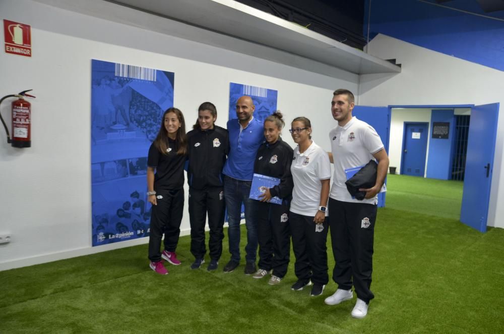 Arsenio, Beci, Manolete, Vicente, Manjarin, Manuel Pablo, Mosquera, Tino y Lendoiro, que por primera vez desde su salida volvió al estadio, entre los asistentes de 110% BLANQUIAZUL.