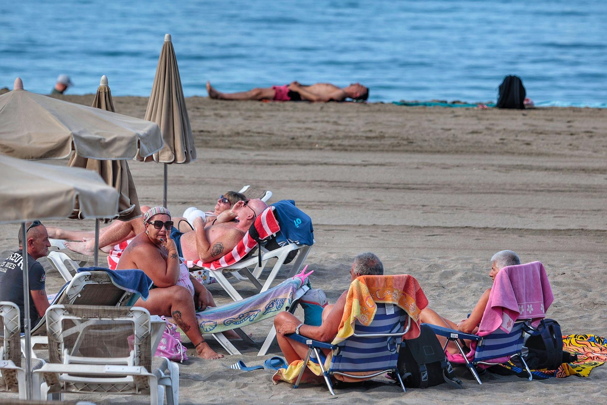 Playas llenas en el Sur de Tenerife durante la Semana Santa