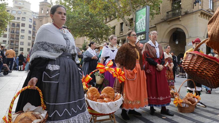 Ofrenda de Frutos: tradición y solidaridad se dan la mano en el centro de Zaragoza