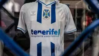 Distribución ilegal de camisetas del CD Tenerife: la Guardia Civil investiga a varios empleados