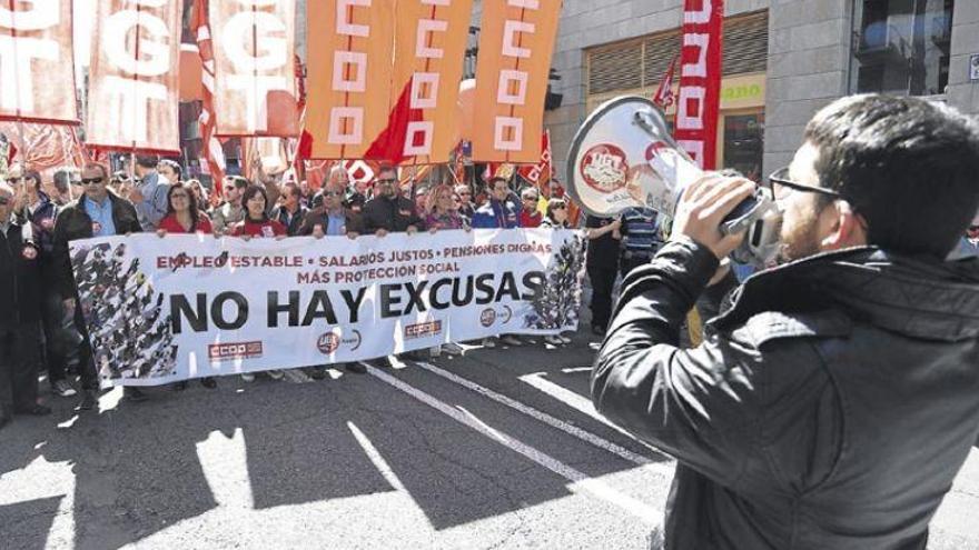 Los sindicatos instan a apoyar las protestas de la indignación