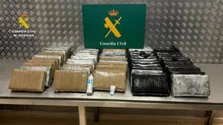 Tres detenidos en el aeropuerto de Madrid que venían con 200 kilos de cocaína en las maletas