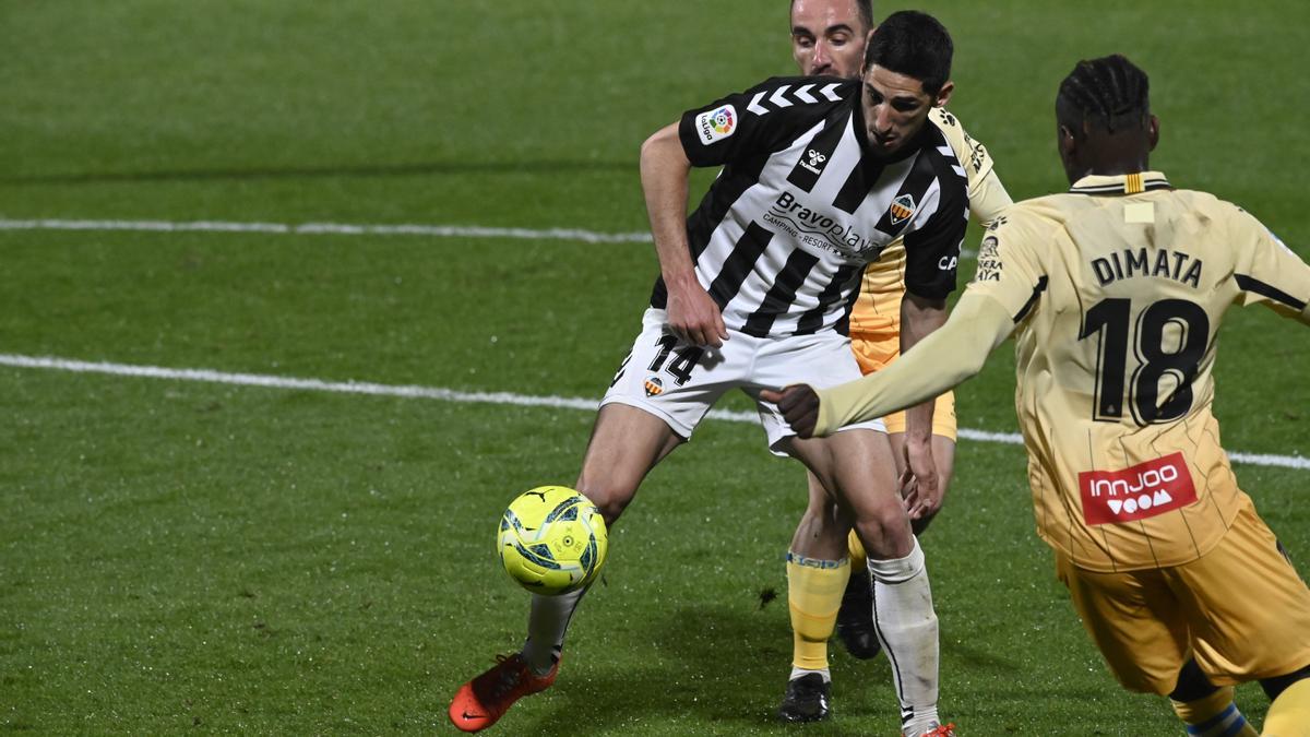 Yann Bodiger, en acción, durante un encuentro ante el Espanyol.