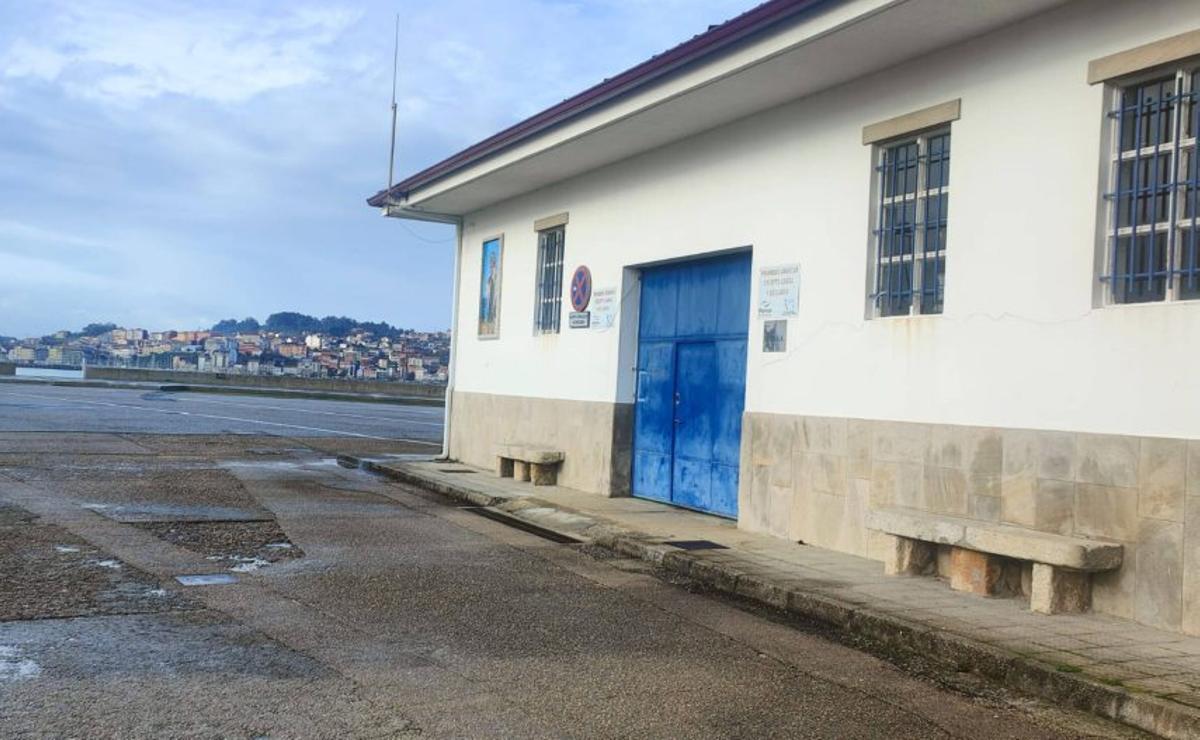 La lonja de Meira 
permaneció ayer cerrada.
|  G. Núñez