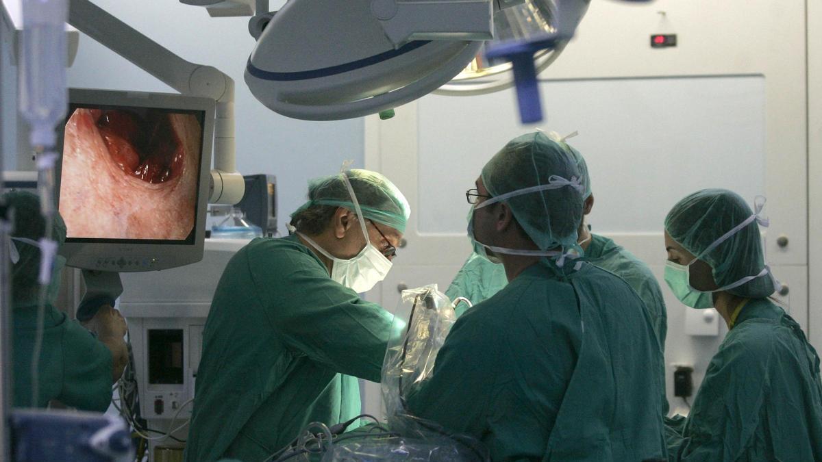 Sanitat reprograma cirugías ante el déficit de personal del Hospital de Vinaròs