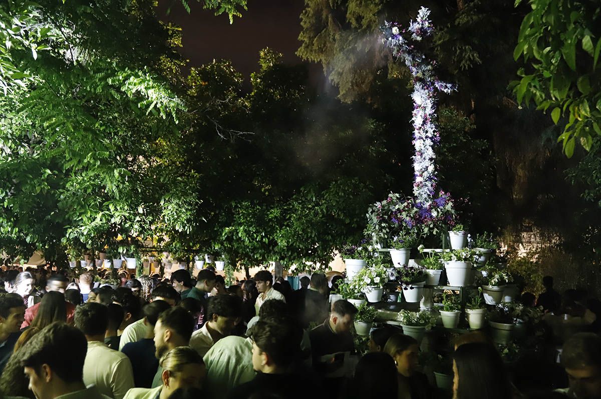 La primera noche de cruces, en imágenes