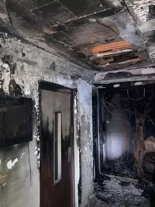 Hablan los vecinos desalojados tras el incendio en Avilés casi una semana después: "El Ayuntamiento no pone nada a disposición de los afectados"