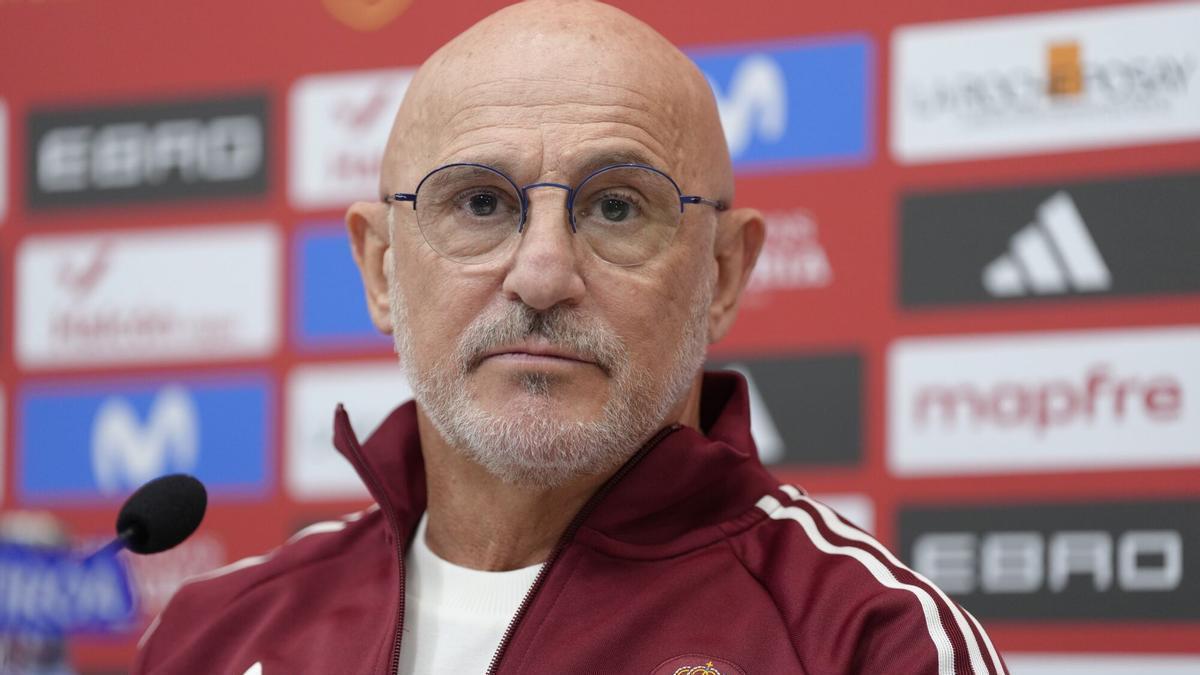 De la Fuente: "Tenemos a cuatro de los diez mejores porteros del mundo"