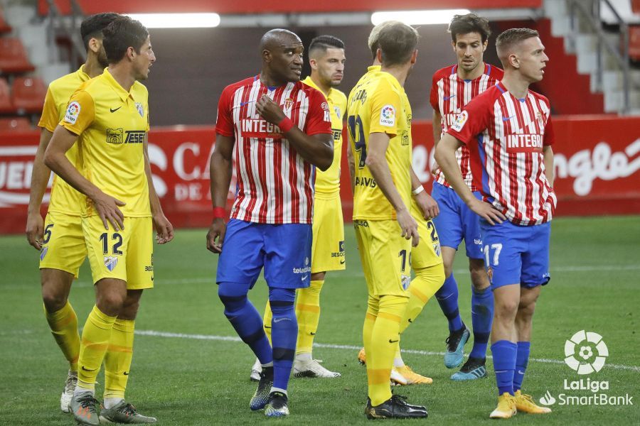 Partido de la Liga Smartbank entre el Sporting y el Málaga CF