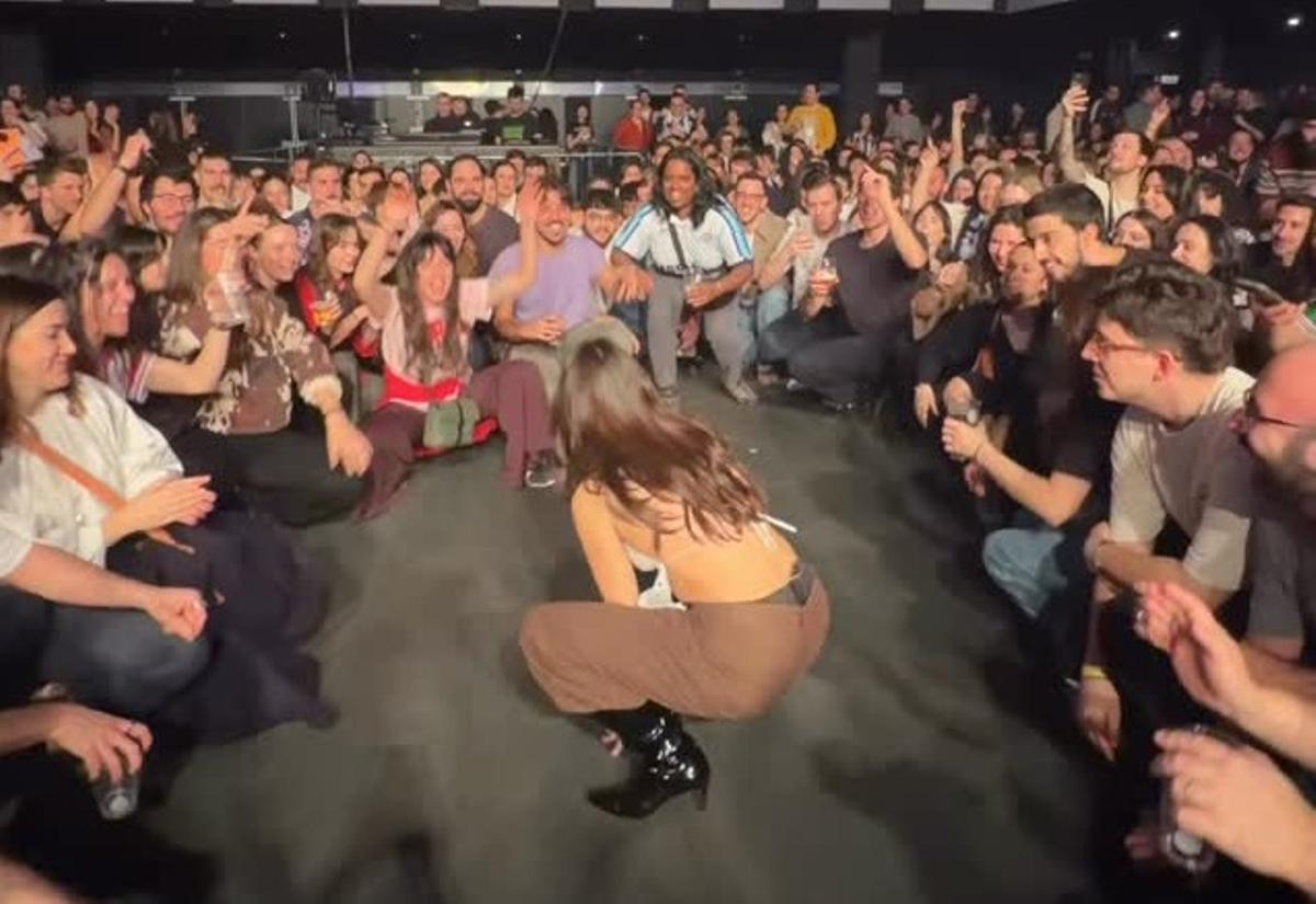 Un instante do concerto de Sabela no EmigraSON