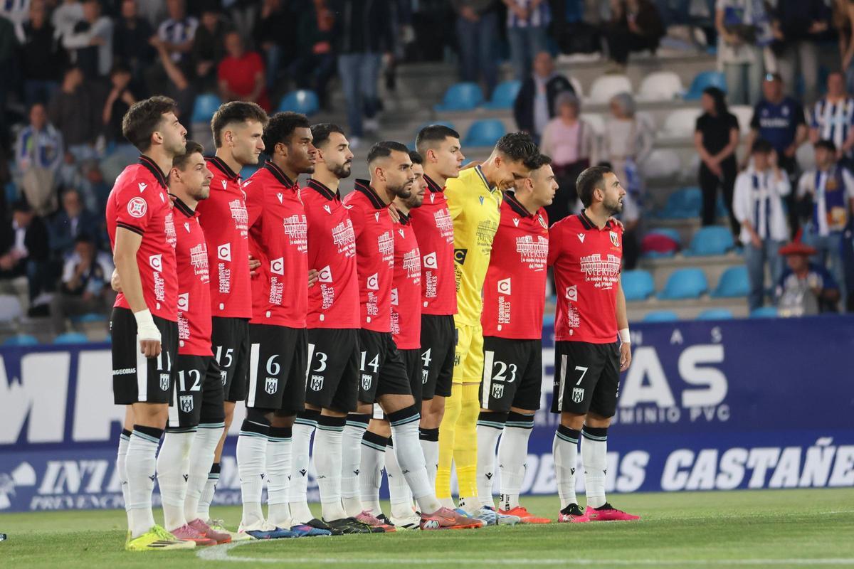 El Mérida, antes de su partido en Ponferrada.