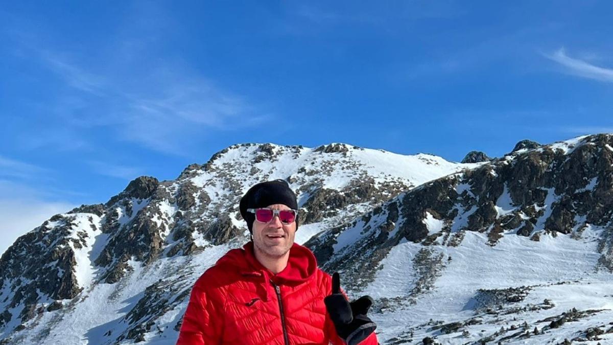 Ildefons Lima, con los esquís en una estación del Pirineo andorrano.