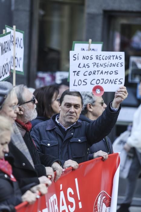 Protestas de los pensionistas en Oviedo.