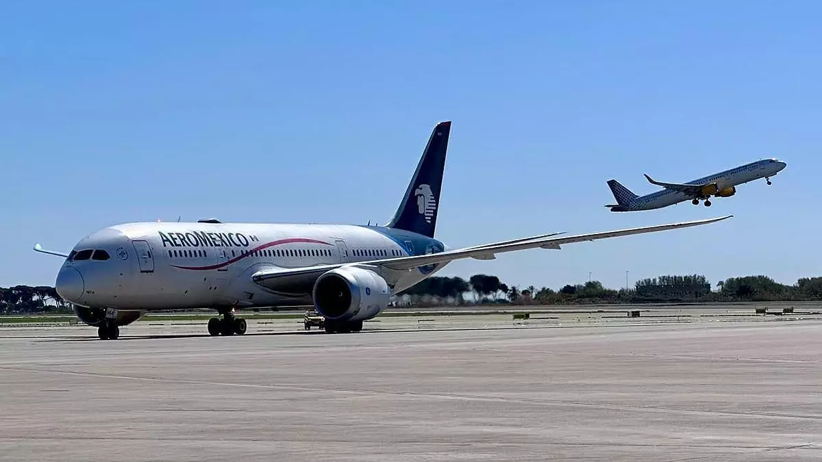 El aeropuerto de Barcelona recupera el vuelo de Aeromexico a Ciudad de México y suma 61 rutas transcontinentales