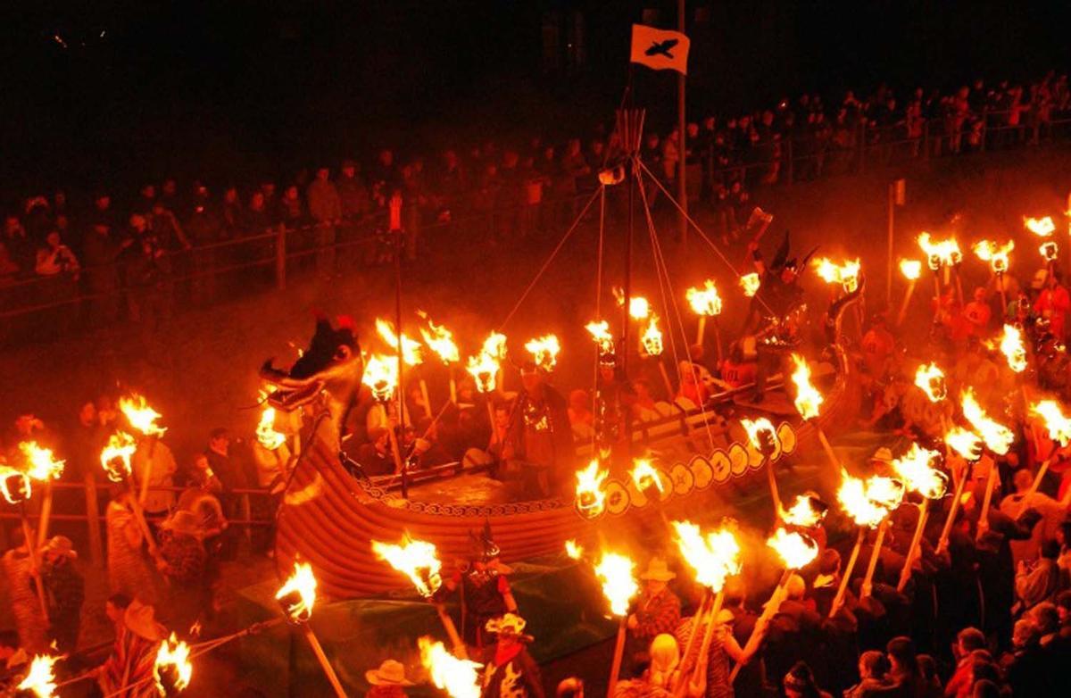 Quema de la galera vikinga