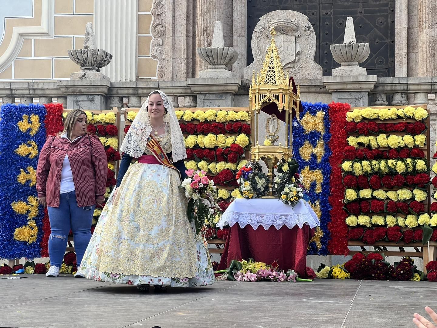 Benaguasil celebra su tradicional Ofrenda a la Mare de Déu de las Fallas de 2023