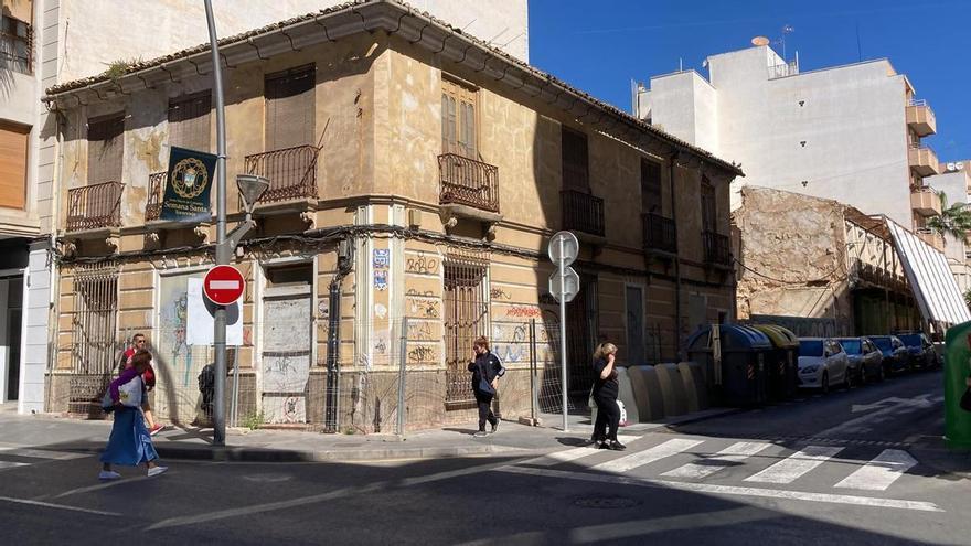 La Fundación López Dols acusa al Ayuntamiento de retrasar la licencia que permita rehabilitar la casa protegida