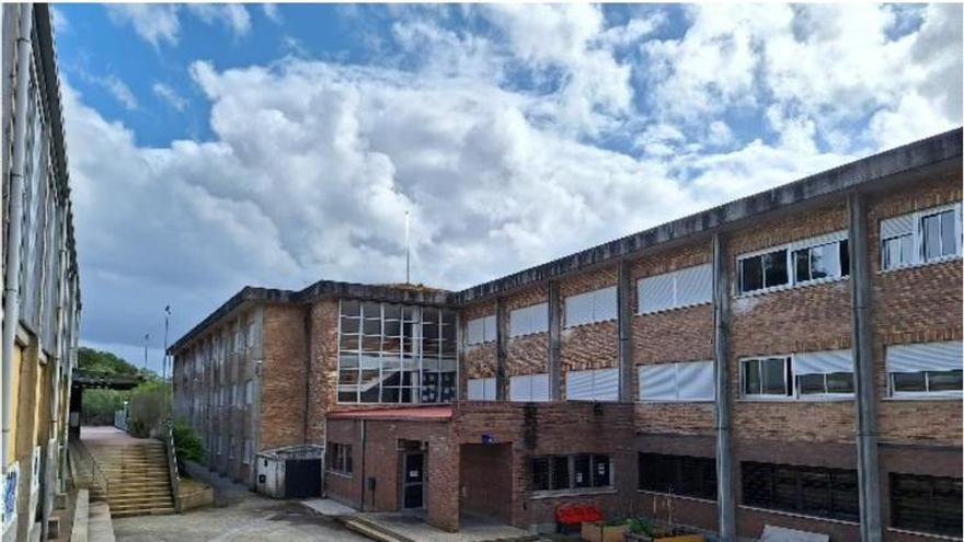 La Xunta licita, por 364.000 euros, la demandada sustitución de la cubierta del instituto A Paralaia, en Moaña