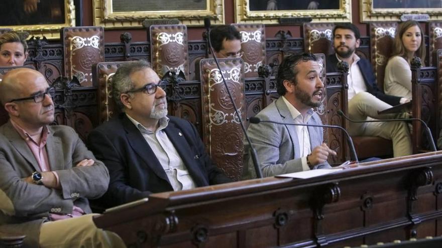 Los concejales de Ciudadanos se sumaron a la propuesta del PP.