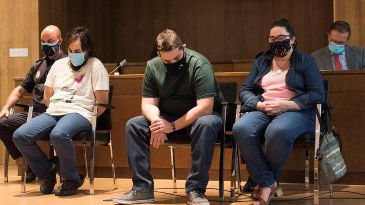 El tío de la pequeña Naiara (centro), primer condenado en Aragón a prisión permanente revisable