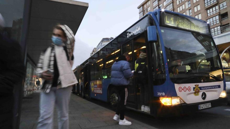 Avilés afronta el reto de regresar a 2,4 millones de usuarios en el autobús urbano