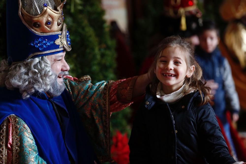 Recepción a los Reyes Magos en el Teatro Campoamor