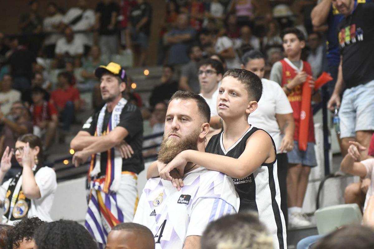 Todas las imágenes del Real Madrid - Barcelona en la Supercopa de Murcia