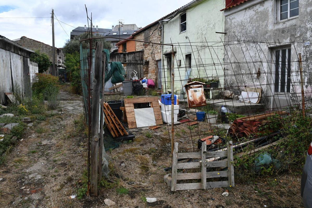 Una de las zonas en estado de abandono en la zona de Eira Vella.