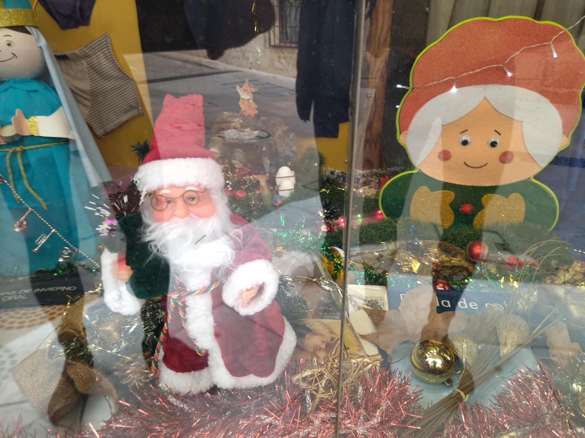 La artesanal Navidad en la tienda más antigua de Xàbia