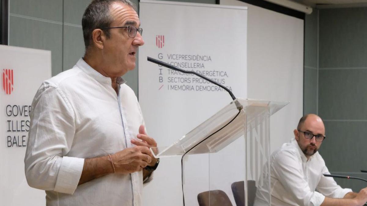 Juan Pedro Yllanes y Pep Malagrava en la rueda de prensa. | CAIB