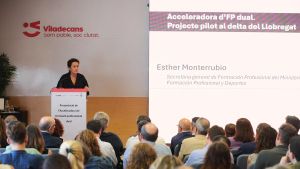 la secretaria general de FP del Ministerio de Educación, Formación Profesional y Deportes, Esther Monterrubio, durante la presentación d ela aceleradora de FP Dual del delta del Llobregat.