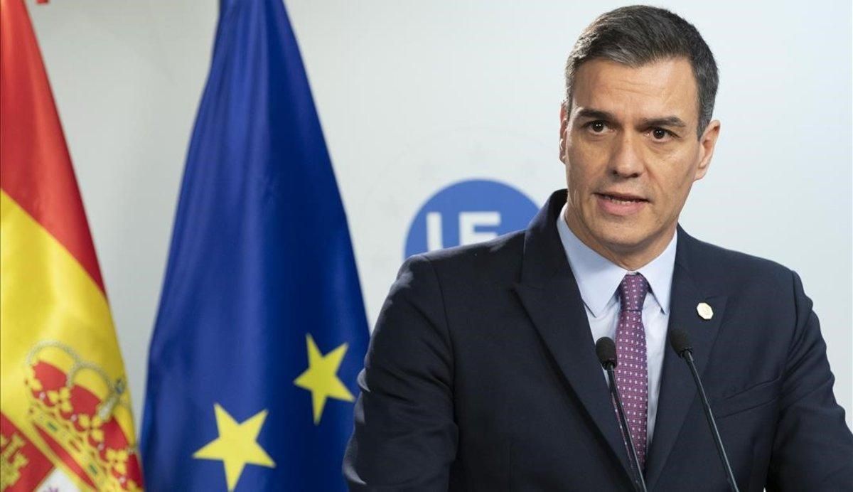 Pedro Sánchez felicita la Navidad a los militares en el exterior