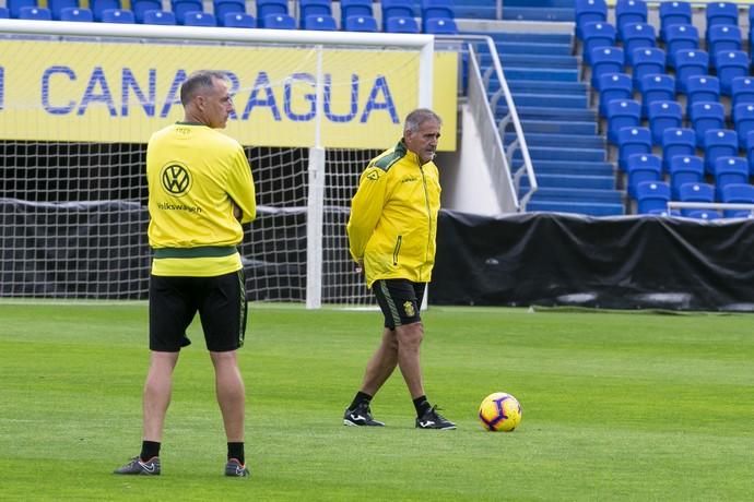 19.01.19. Las Palmas de Gran Canaria. Fútbol segunda división temporada 2018-19. Entrenamiento de la UD Las Palmas en el Estadio de Gran Canaria. Foto Quique Curbelo