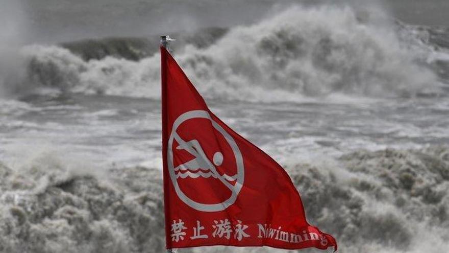 China emite alerta roja ante la llegada del poderoso tifón &#039;Lekima&#039;