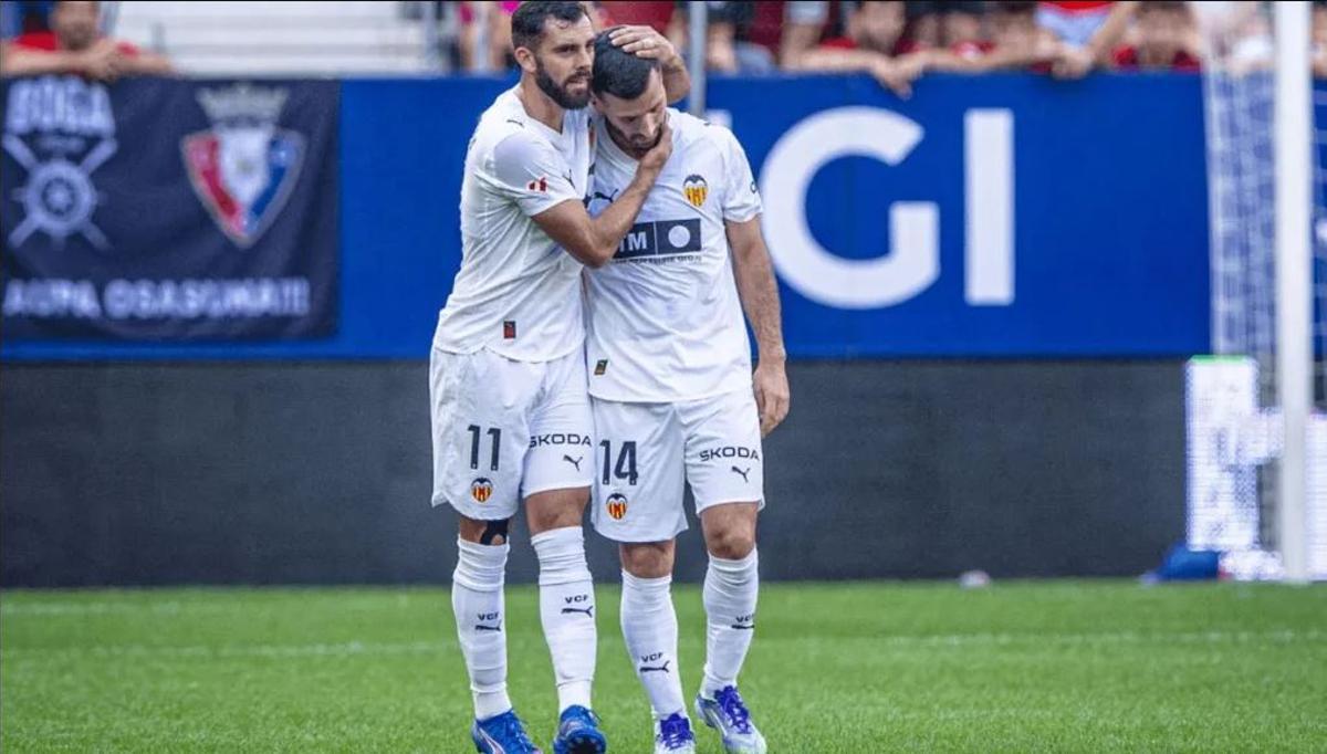 Luis Rioja consolando a Gayà