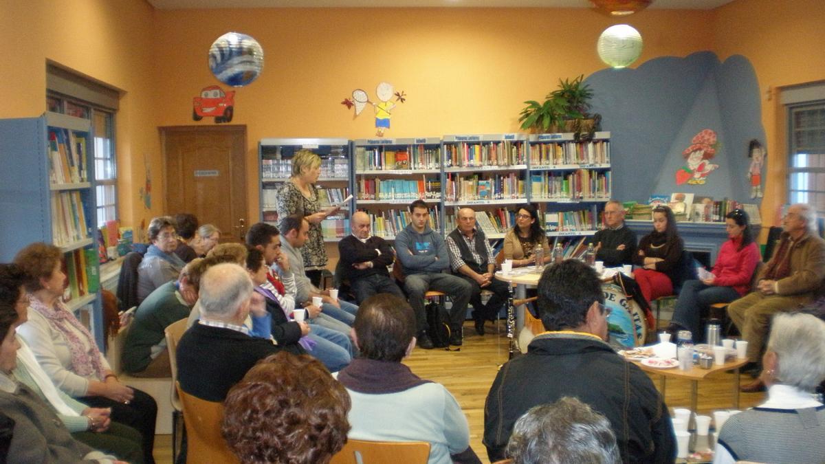 Una actividad en la biblioteca de Coaña.