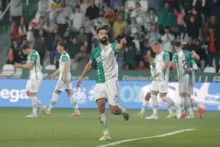 La metamorfosis de Rubén Alves con el Córdoba CF: de las dudas por sus lesiones a capital en la mejoría defensiva