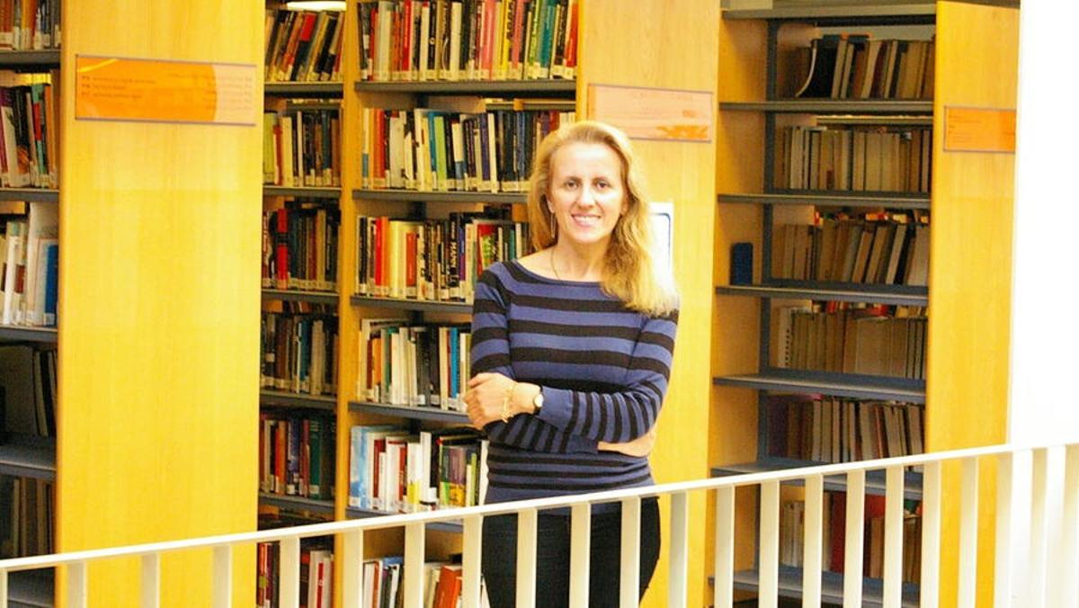 A profesora de literatura portuguesa na USC e investigadora do iLTIUS, María Isabel Morán é a autora da monografía.