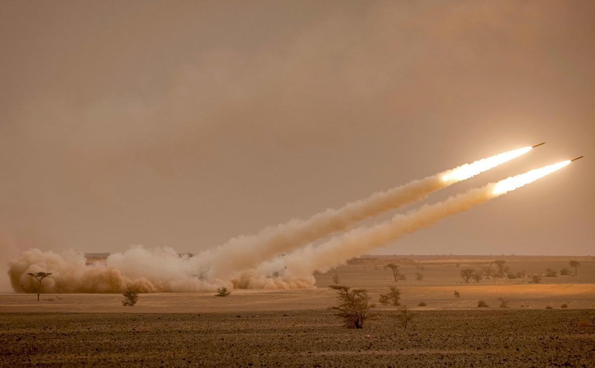 9 de junio de 2021, Marruecos.- El lanzamisiles US M142 High Mobility Artillery Rocket System (HIMARS).