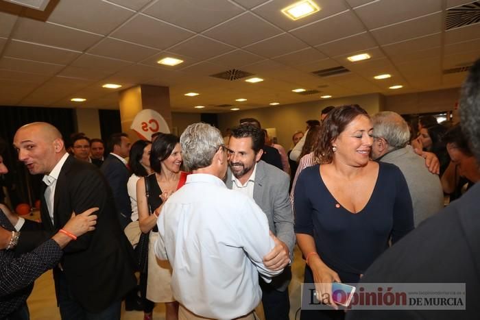 Ambiente de la noche electoral en la sede de Cs