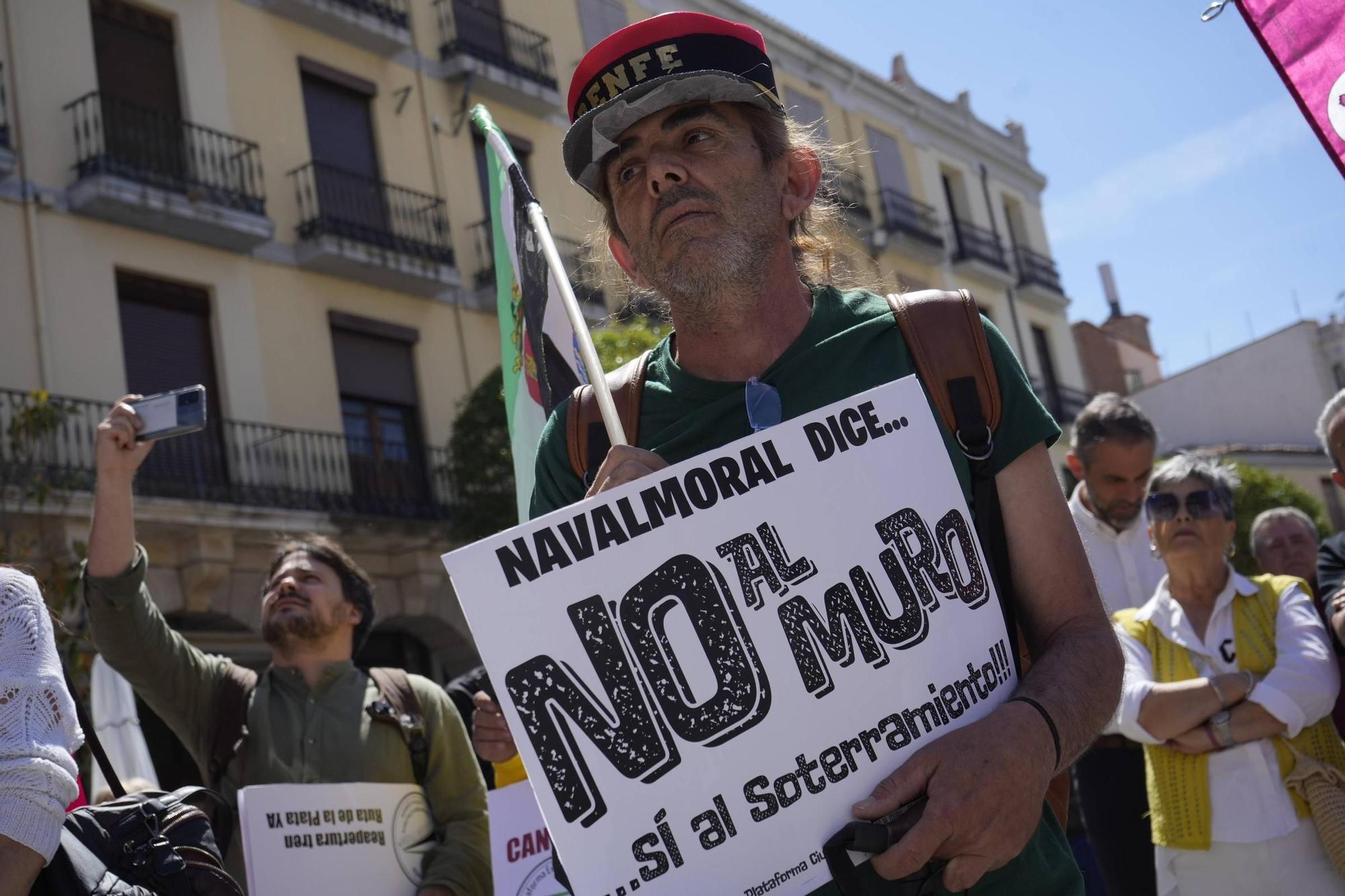 Extremadura se deja ver en la manifestación por el tren Ruta de la Plata de Zamora