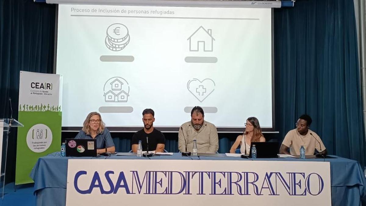 Una regulación de migrantes en Alicante para salir del limbo: "Quiero trabajar sin miedo"